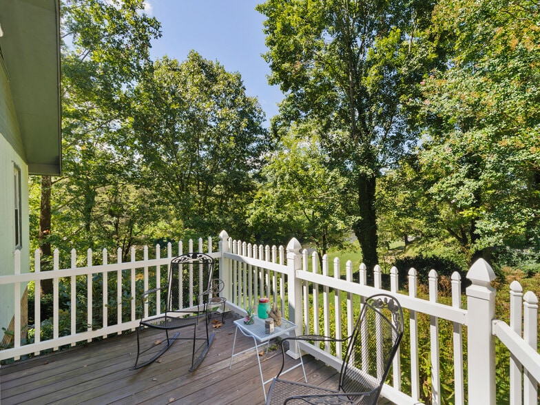 More Photos Of 371 Riverview Dr, Waynesville Manufactured Housing Mobile Home Park For Sale