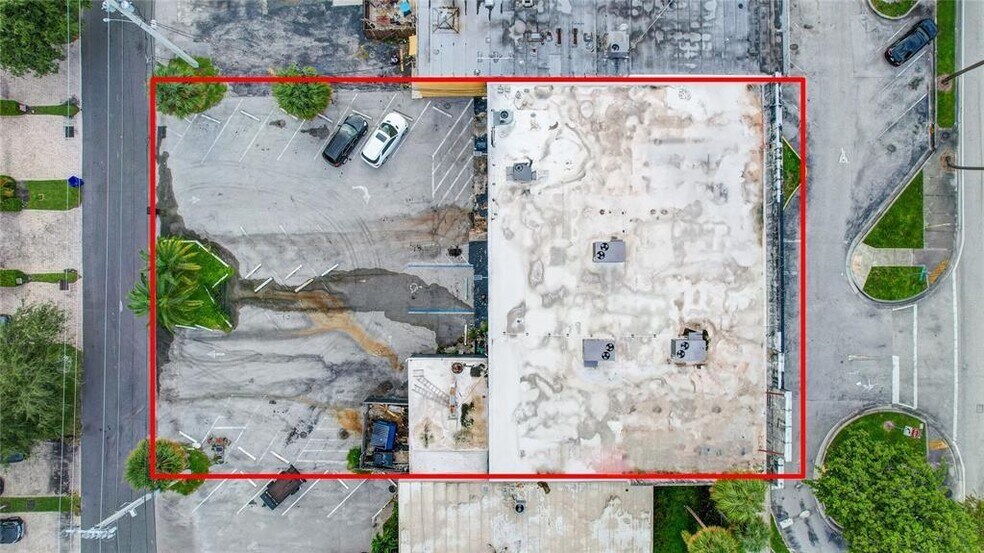 More Photos Of 2666 E Oakland Park Blvd, Fort Lauderdale General Retail For Sale