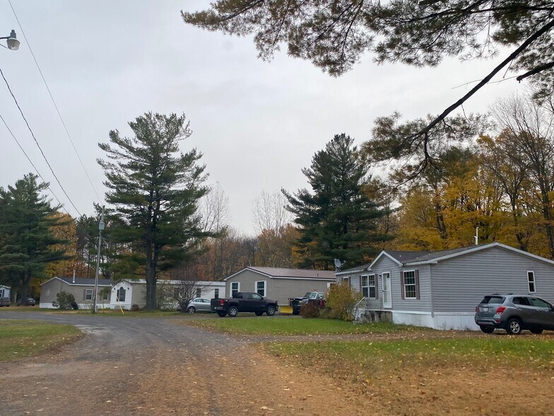 More Photos Of 12425 Timber Trl, Adams Center Manufactured Housing Mobile Home Park For Sale