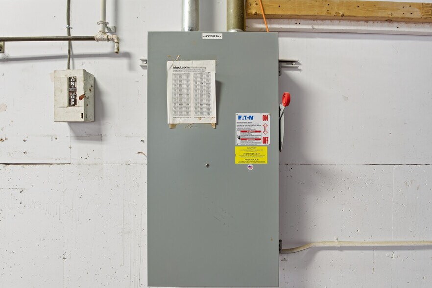 More Photos Of 109 Apremont Way, Westfield Manufacturing For Lease