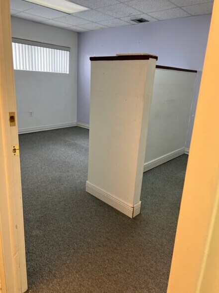 More Photos Of 12900-12940 SW 133rd Ct, Miami Office Residential For Lease