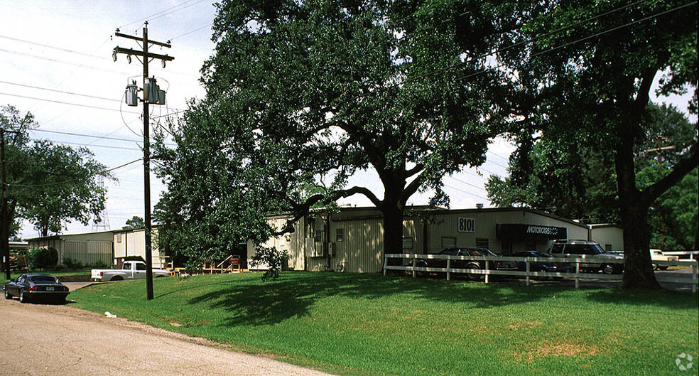 Primary Photo Of 8101 Hempstead Rd, Houston Warehouse For Sale