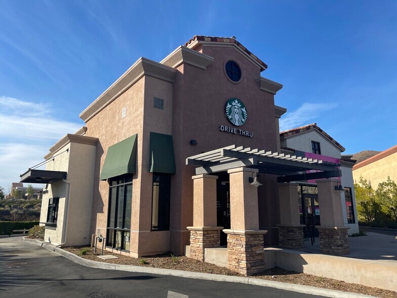 More Photos Of 925 Broadbeck Dr, Thousand Oaks Office For Lease