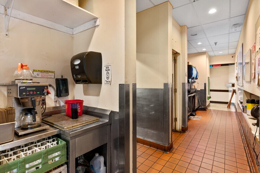 More Photos Of 850 S Bluff St, Saint George Hotel For Lease