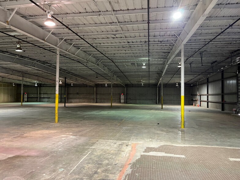 More Photos Of 4301 Poche Ct W, New Orleans Warehouse For Sale