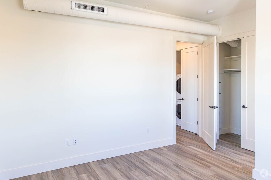 More Photos Of 55 Washington St, East Orange Apartments For Sale