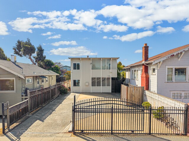 More Photos Of 1226 Haskell St, Berkeley Multifamily For Sale