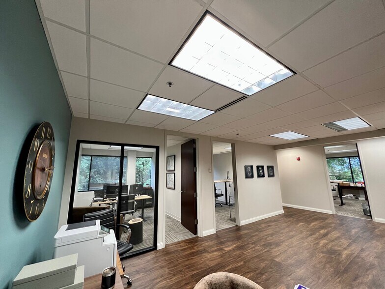 More Photos Of 308 N Peters Rd, Knoxville Office For Lease