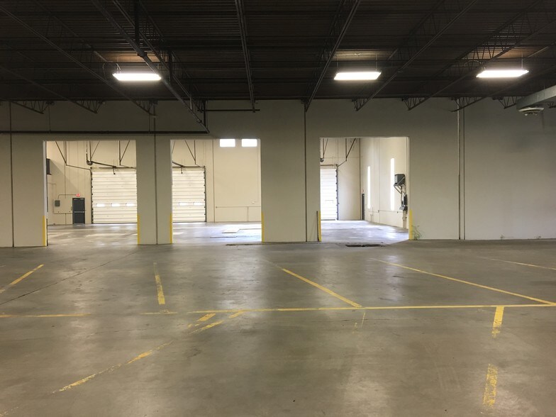 More Photos Of 316 Courtland Ave, Stamford Warehouse For Sale