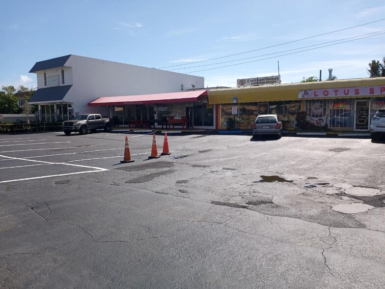 More Photos Of 350-360 E McNab Rd, Pompano Beach Storefront For Lease