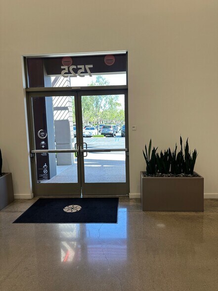 More Photos Of 7525 Irvine Center Dr, Irvine Office For Lease