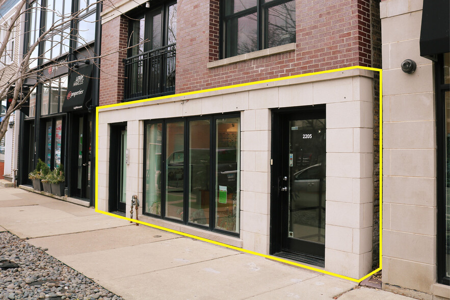 Primary Photo Of 2205 W Roscoe St, Chicago Storefront Retail Residential For Lease