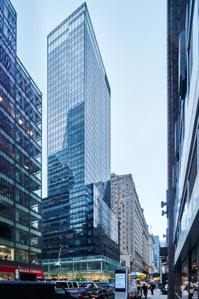 More Photos Of 540 Madison Ave, New York Coworking Space