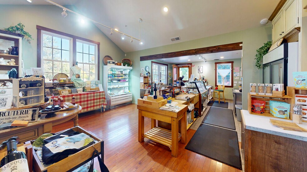 More Photos Of 380 Bohemian Hwy, Sebastopol Storefront Retail Residential For Sale