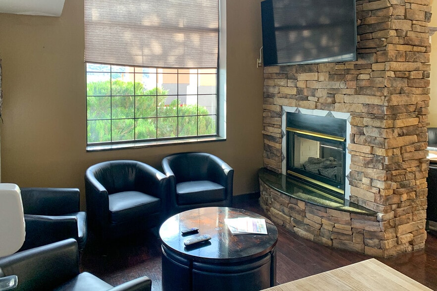 More Photos Of 166 US Highway 20 S, Thermopolis Hotel For Sale