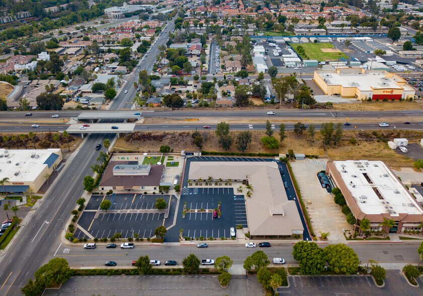 More Photos Of 240-260 W Crest St, Escondido Unknown For Lease