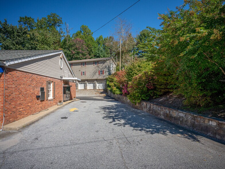 More Photos Of 108 E Main St, Saluda Bank For Sale