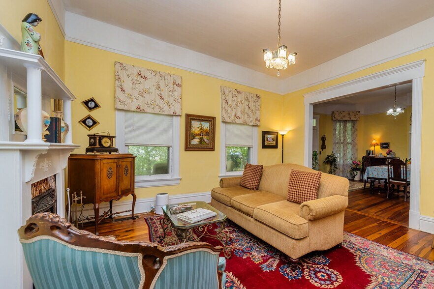 More Photos Of 252 Seavy St, Senoia Hospitality For Sale