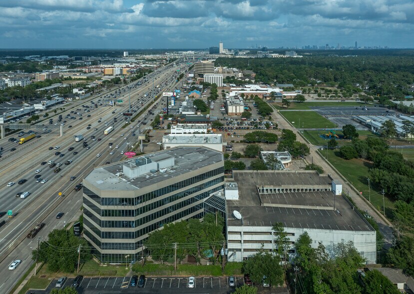 More Photos Of 11451 Katy Fwy, Houston Office For Lease