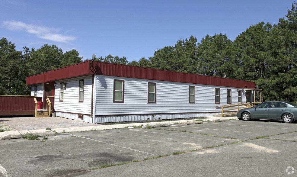 More Photos Of 2444 Ridgeway Blvd, Manchester Warehouse For Lease