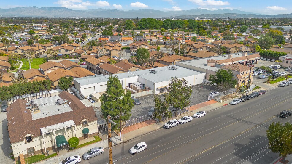 More Photos Of 8595 Rosecrans Ave, Paramount Industrial For Sale