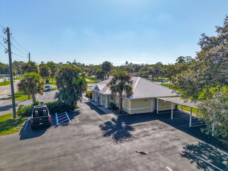 More Photos Of 45 Bryan Ave, LaBelle Medical For Sale