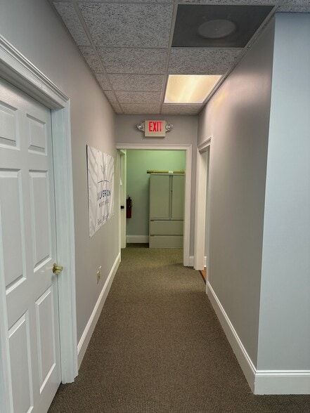 More Photos Of Sugarloaf Parkway, Lawrenceville Medical For Lease