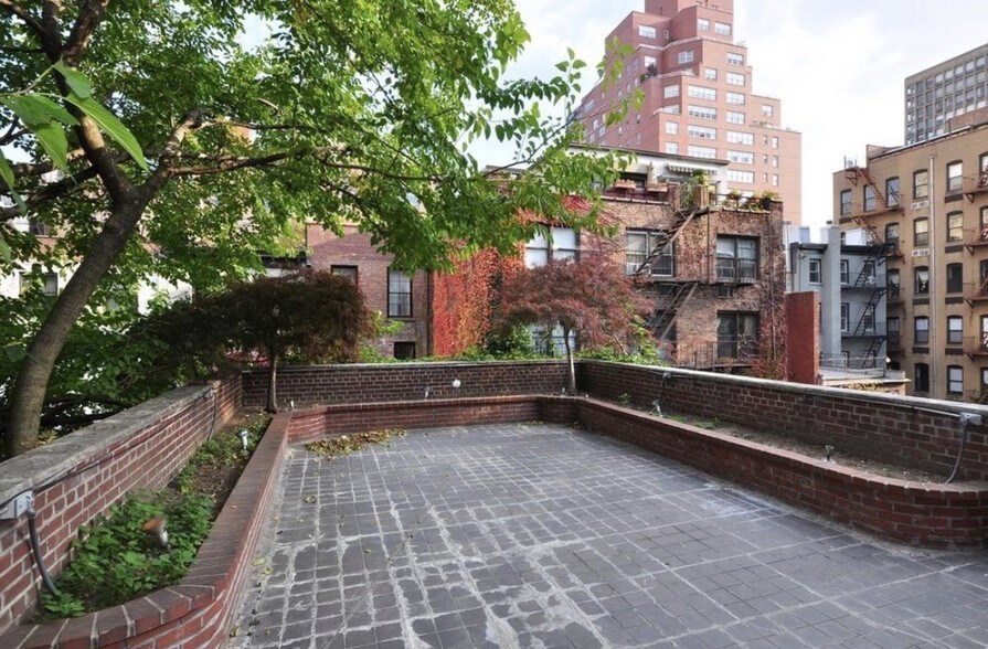 More Photos Of 237 E 31st St, New York Apartments For Lease