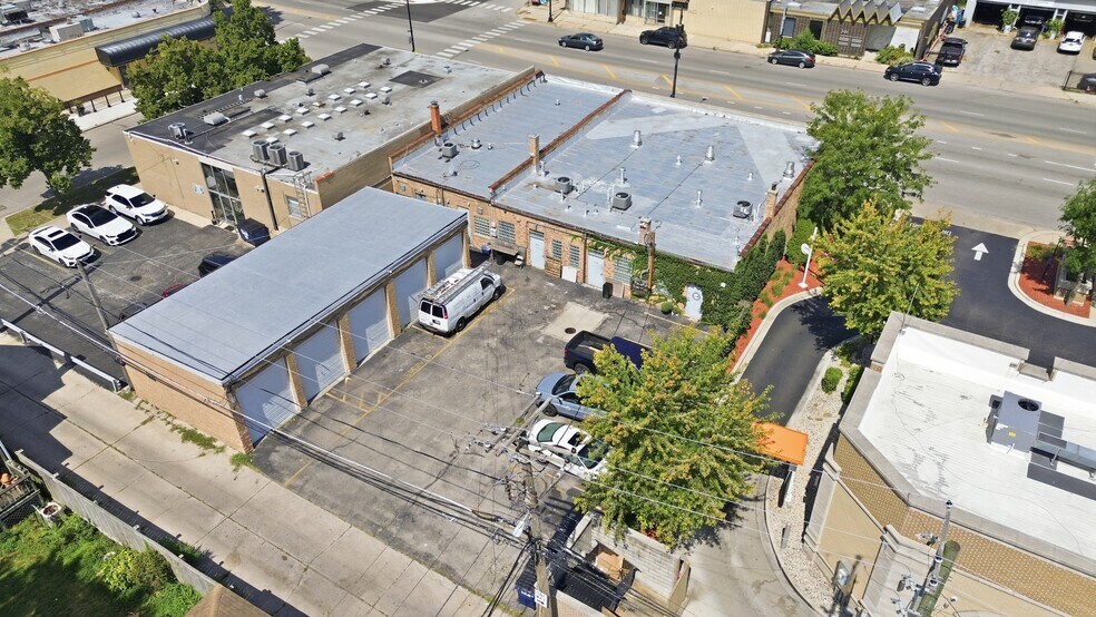 More Photos Of 3415-3419 W Peterson Ave, Chicago Storefront For Sale