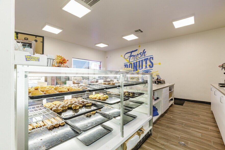 More Photos Of 435 N Bluff St, Saint George Freestanding For Lease