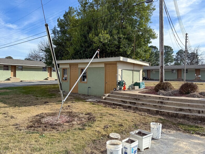 More Photos Of 4020 Midland Blvd, Fort Smith Hotel For Sale
