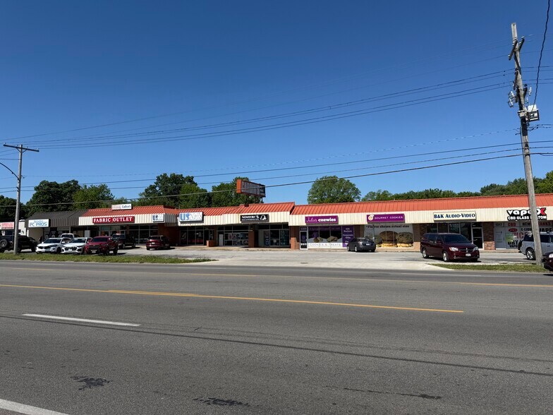 More Photos Of 1327 S Glenstone Ave, Springfield General Retail For Lease