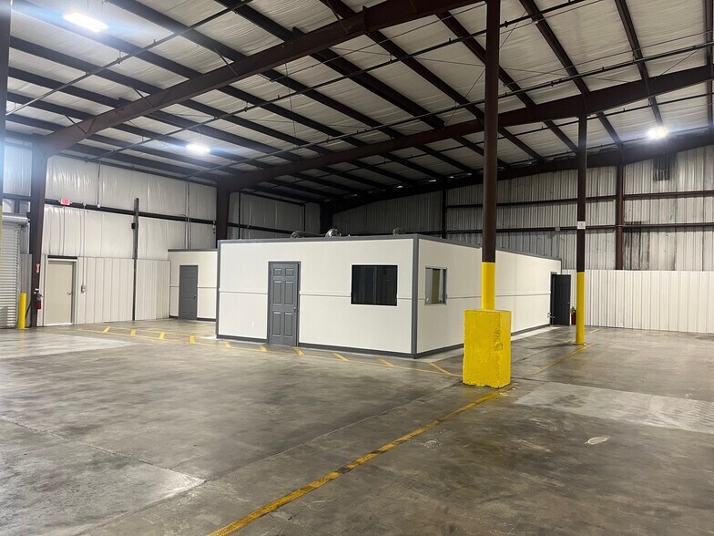 More Photos Of 980 Bourne Ave, Savannah Warehouse For Lease