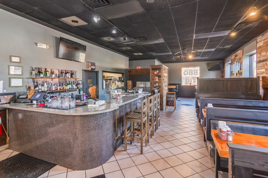 More Photos Of 107 S Main St, Almont Restaurant For Lease