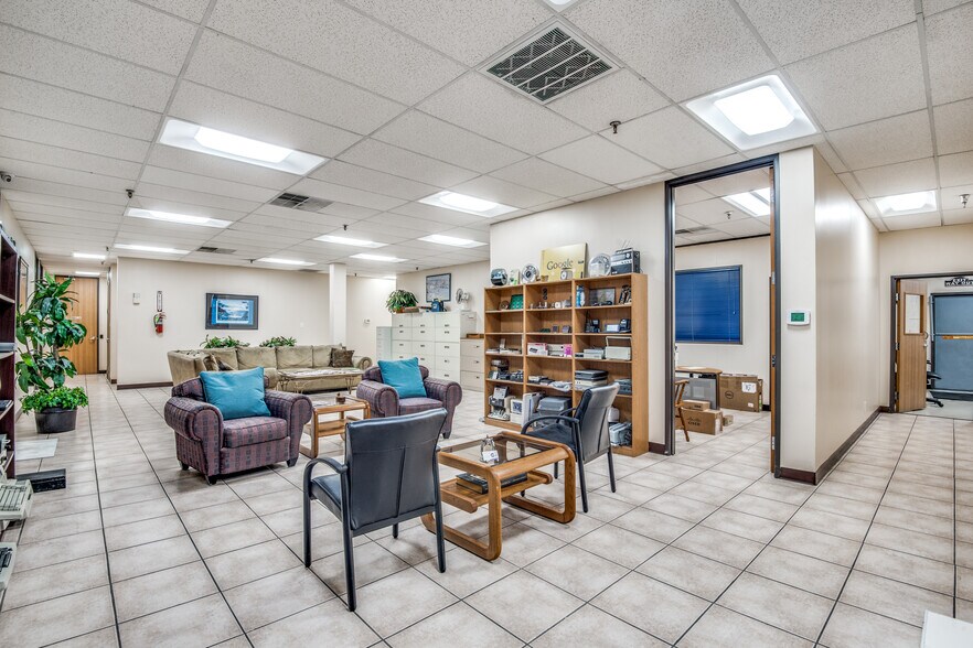 More Photos Of 1408 Vinylex Dr, Carrollton Distribution For Sale