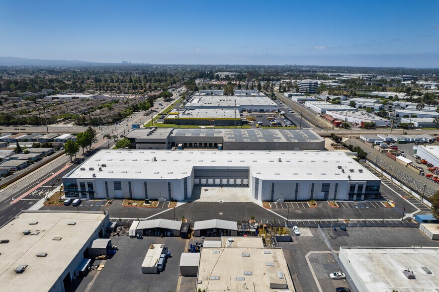 More Photos Of 3130 S Fairview St, Santa Ana Warehouse For Sale