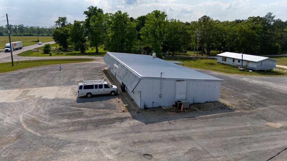 More Photos Of 8123 AL-9, Cedar Bluff Specialty For Sale