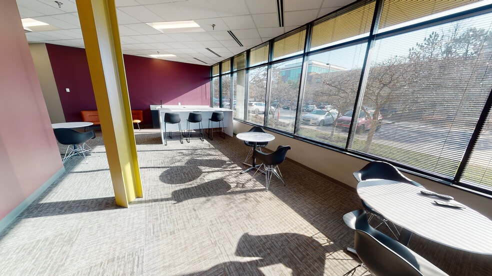 More Photos Of 8440 Allison Pointe Blvd, Indianapolis Office For Lease