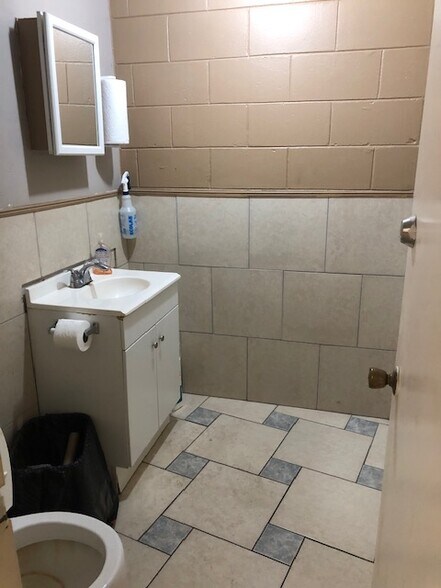 More Photos Of 26444 County Road 33 S, Groveland Warehouse For Lease