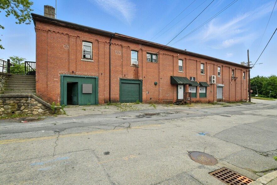 More Photos Of 100 Central St, Southbridge General Retail For Lease