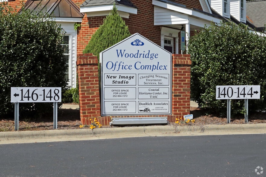 More Photos Of 140-148 Woodridge Ct, Rocky Mount Office For Sale