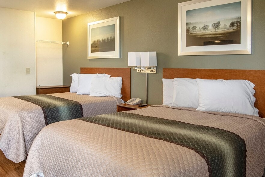 More Photos Of 3535 Fisher Rd NE, Salem Hotel For Sale