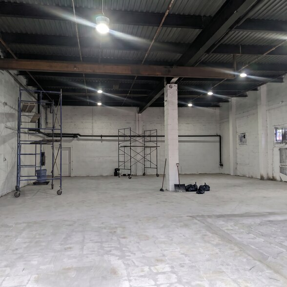 More Photos Of 9502-9508 Ditmas Ave, Brooklyn Warehouse For Lease