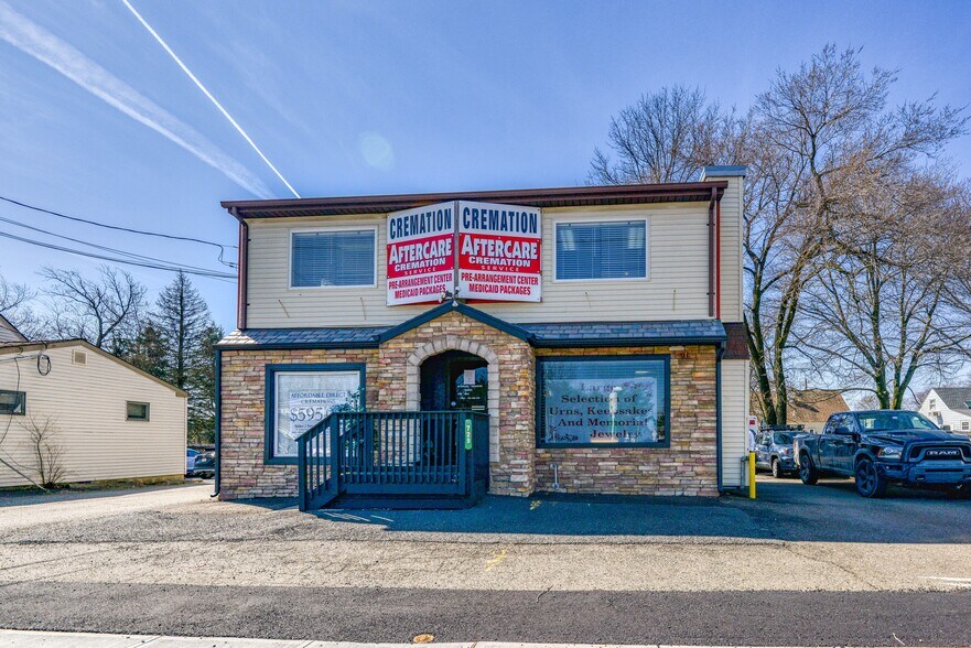 More Photos Of 729 State Route 18, East Brunswick Storefront For Sale
