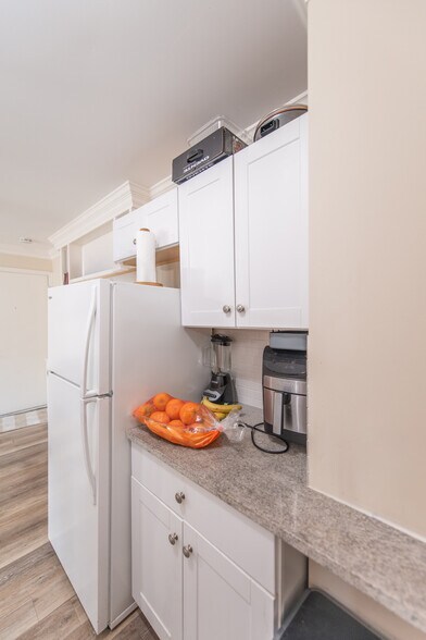 More Photos Of 200-204 S Veitch St, Arlington Apartments For Sale