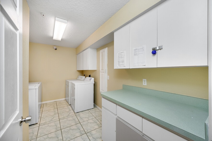 More Photos Of 2820 Pan American Blvd, North Port Assisted Living For Sale