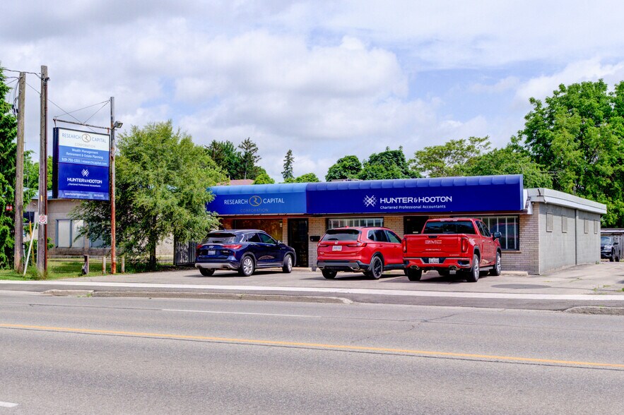 More Photos Of 127 Charing Cross St, Brantford Office For Sale