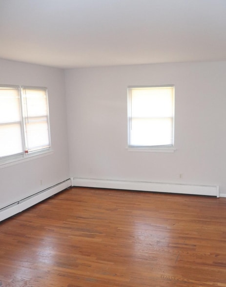 More Photos Of 325 Grantwood Blvd, Palisades Park Apartments For Sale