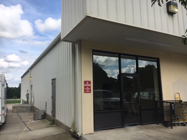 More Photos Of 702 S Webster St, Spring Hill Storefront Retail Office For Lease