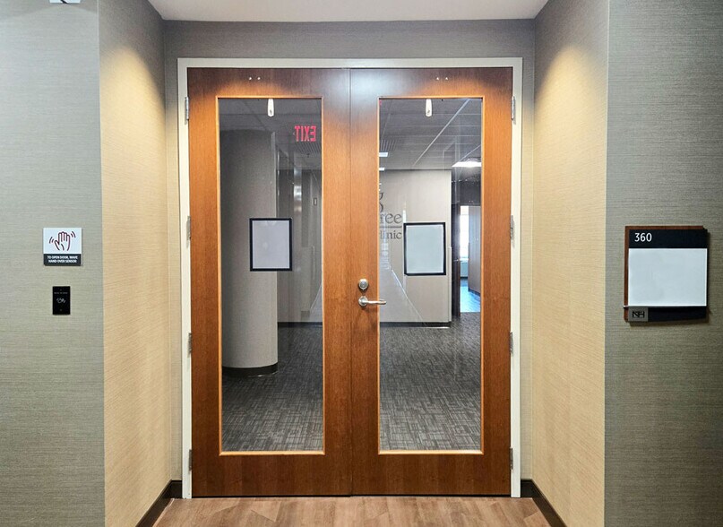 More Photos Of 460 Northside Cherokee Blvd, Canton Hospital For Lease
